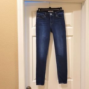 Levis 711 Skinny